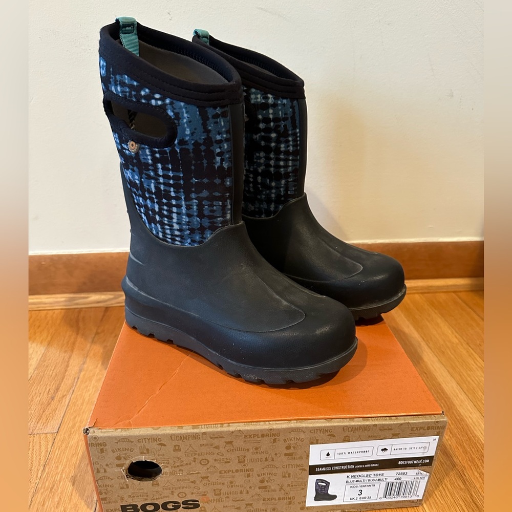 Bogs Kids waterproof boots, size 3